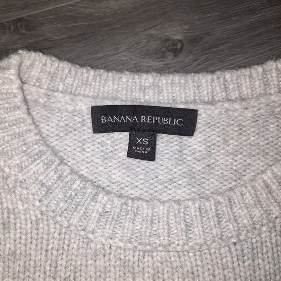 Banana Republic Ruffle Front Crewneck Sweater - Picture 3 of 6